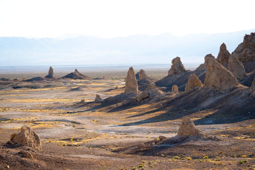 trona pinnacles in the morning shot with sony 100-400 gm and sony a7rii | photo by jake landon schwartz